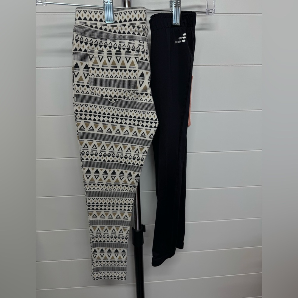 Epic Threads Black and Cream Geometric Kids Leggings